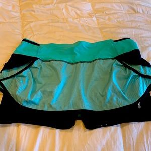 Lululemon Skirt w/spandex shorts